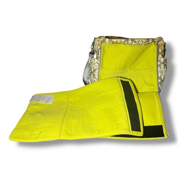 Petunia Pickle Bottom Large Carryall Berkshire Geometric Pattern Diaper Bag - Picture 14 of 16